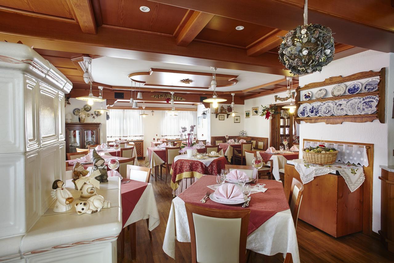 Albergo Venezia Sappada Exteriör bild